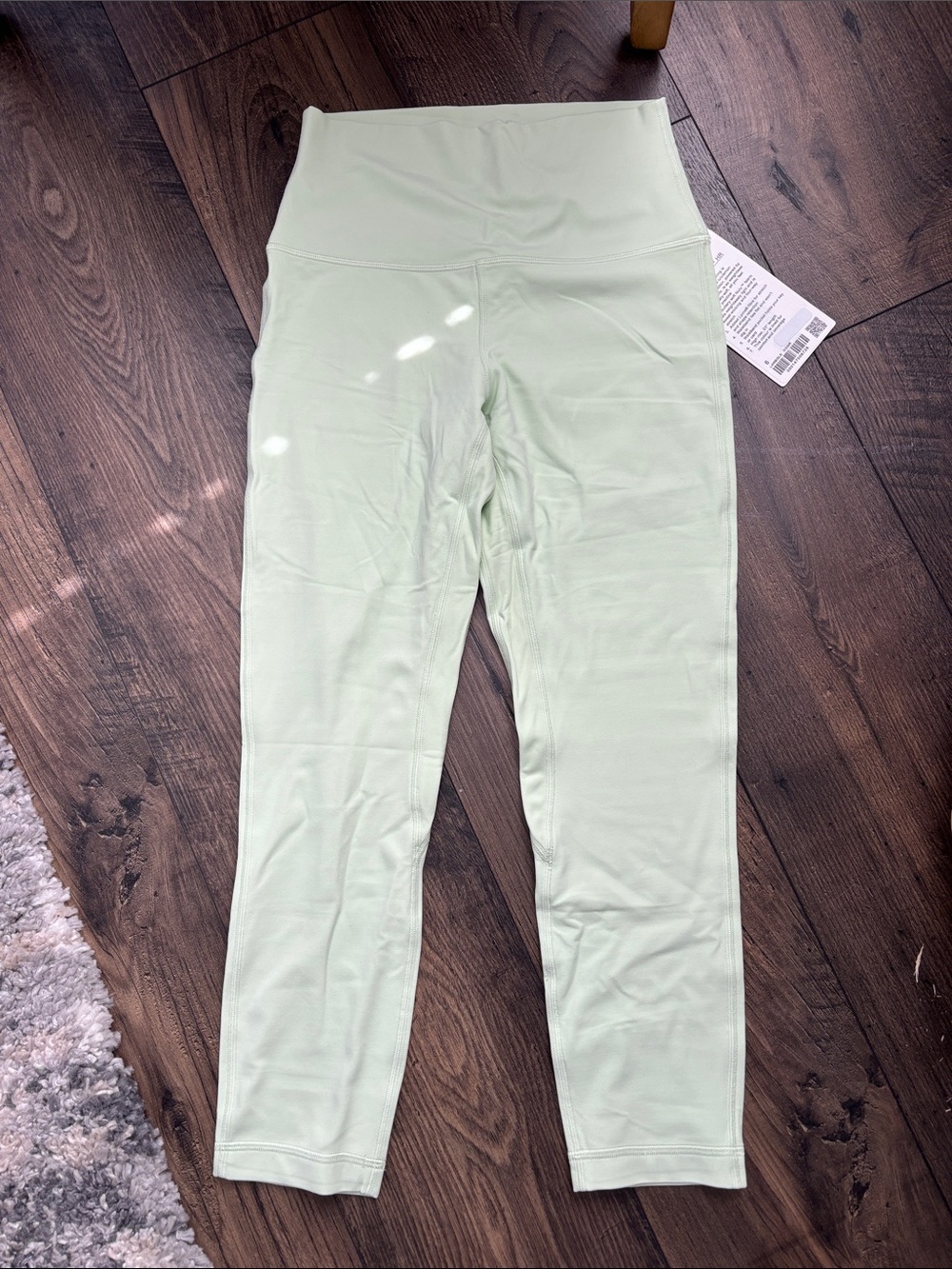 lululemon athletica Women's High-Rise Mint Green Leggings - Crop 23”